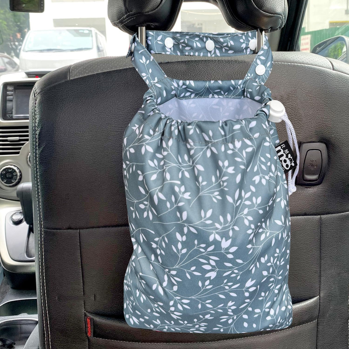 Waterproof Car Trash Bag Reusable Portable Garbage Can with Drawstring Top Adjustable Hanging Strap Leakproof & Washable for Cars SUVs & Trucks (White Cats)